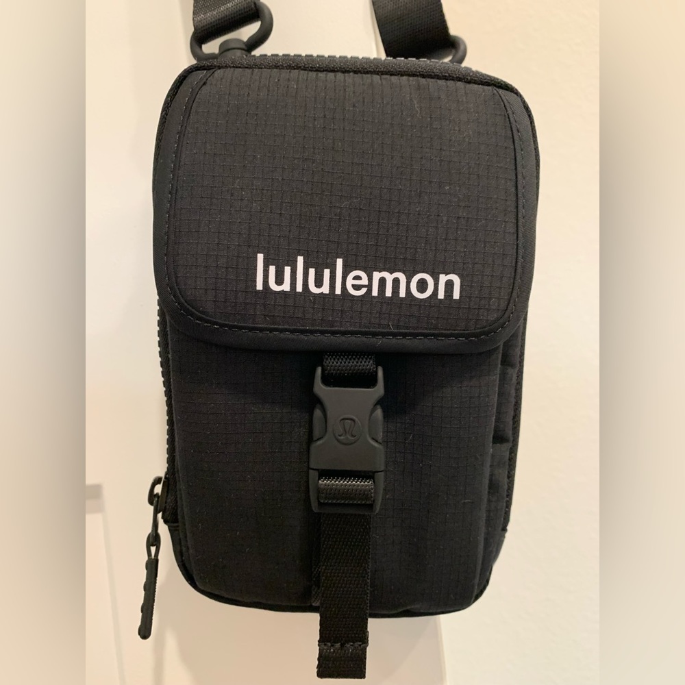 Lululemon Easy Access Small Crossbody Bag